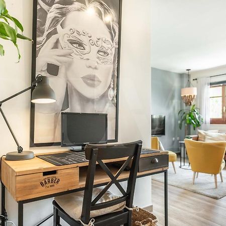 Spacious Apartment Next To Plaza De La Merced By Rems Malaga Exterior photo
